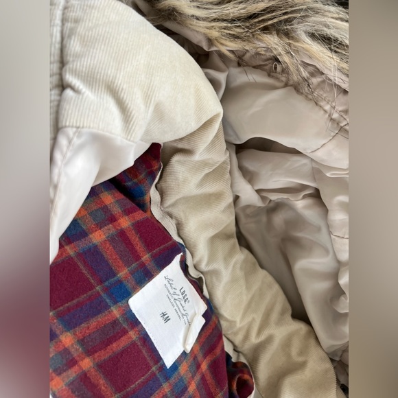 Two H&M vests - Picture 2 of 11